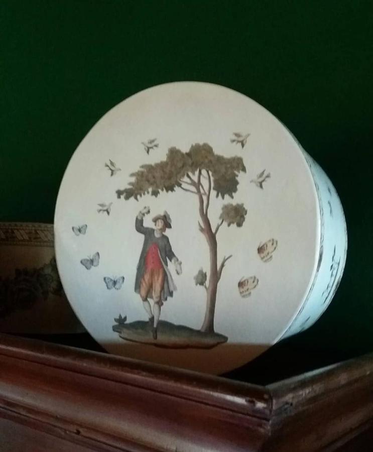 Alice Nel Paese Delle Meraviglie Gavardo Buitenkant foto