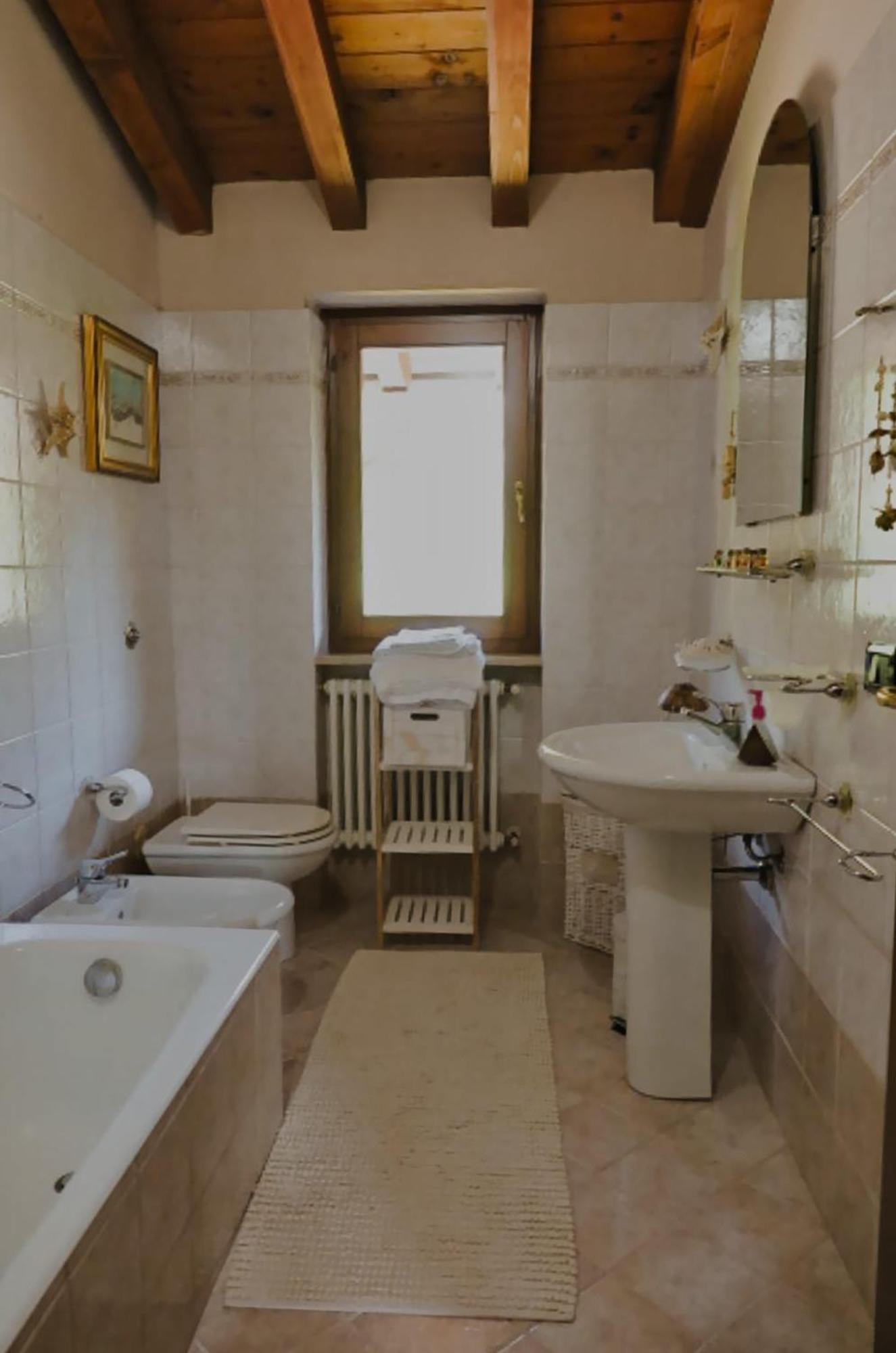 Alice Nel Paese Delle Meraviglie Gavardo Buitenkant foto